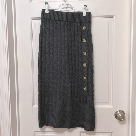 Sweater Top & Skirt Set - Picture 3 of 5